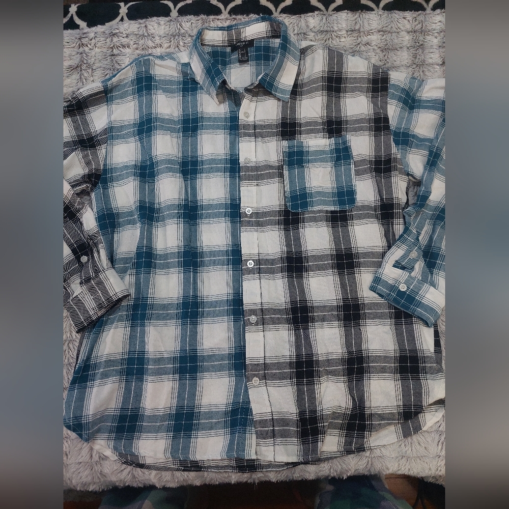 Forever 21 Large mixed plaid‎ button-down